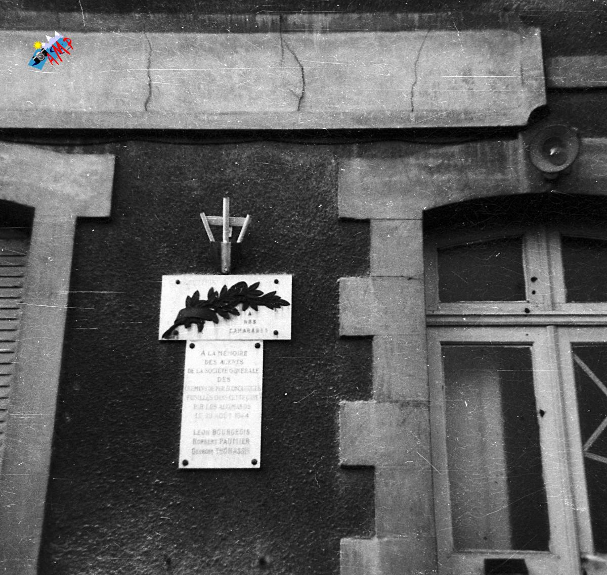 1974--R15_027-B677_001-date imprecuse_HG